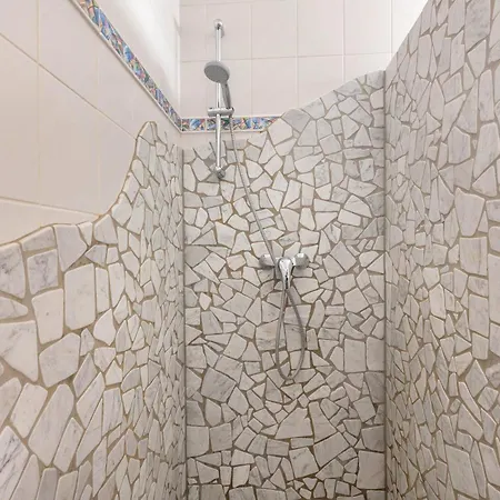 费利西塔斯公寓 *